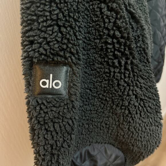 ALO Yoga Sherpa Edge Bomber Jacket Black Size S NWT - Picture 8 of 8